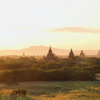 Jour 58 : 🚌 Mandalay ➡️ Bagan et premier coucher de soleil sur la plaine 😍🌄🇲🇲
